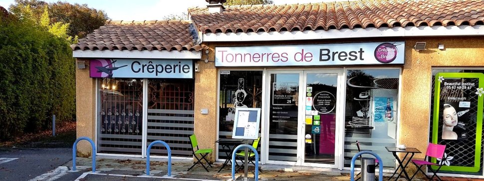 devanture creperie bretonne tonnerres de brest